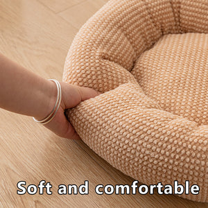 Thick winter pet cushion for dogs and cats with 7.5 to 10 cm padding