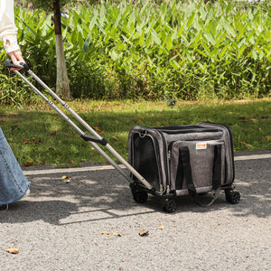 Breathable mesh pet carrier with ventilation windows