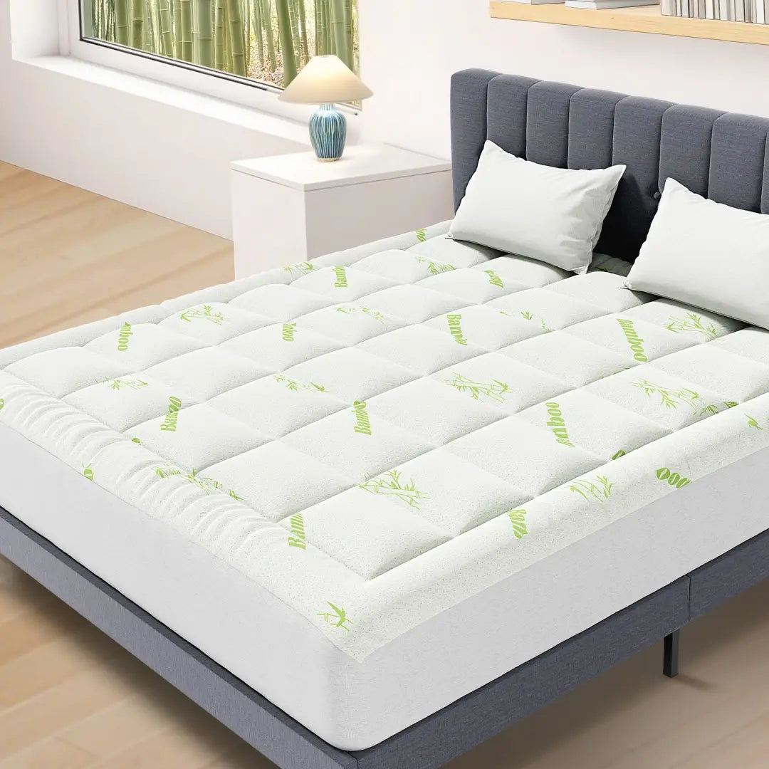 Luxury quilted mattress pad with 360 degree full wrap protection design