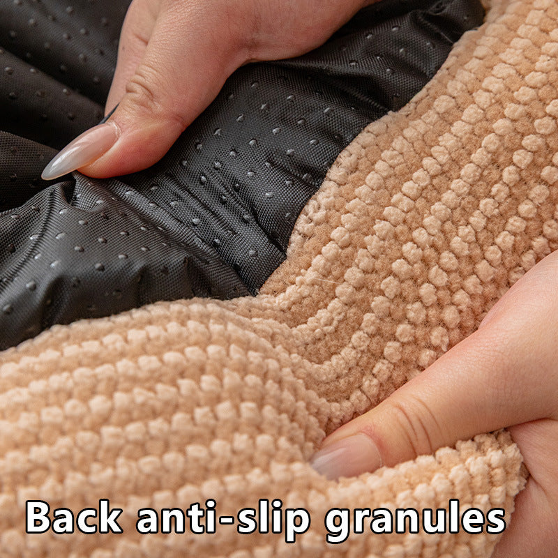 Thick cushioned pet mat for dogs and cats