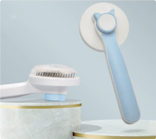Pet hair removal comb for cats and small dogs