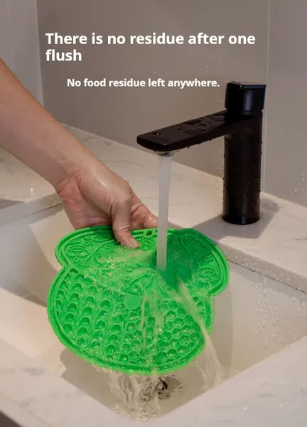 Lick mat with strong suction cups for pets